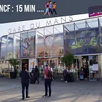 Appartement Sweet Nina Jazz Pour 5 Voyageurs, Situe A La Place De La Republique, Avec Parking Et Lit Queen Size Le Mans