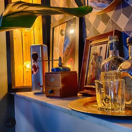 Sweet Nina Jazz Pour 5 Voyageurs, Situe A La Place De La Republique, Avec Parking Et Lit Queen Size * 勒芒