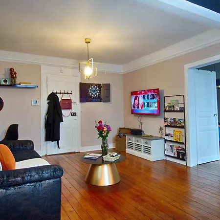 Sweet Nina Jazz Pour 5 Voyageurs, Situe A La Place De La Republique, Avec Parking Et Lit Queen Size 公寓 勒芒