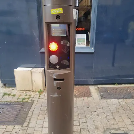 Sweet Nina Jazz Pour 5 Voyageurs, Situe A La Place De La Republique, Avec Parking Et Lit Queen Size 公寓