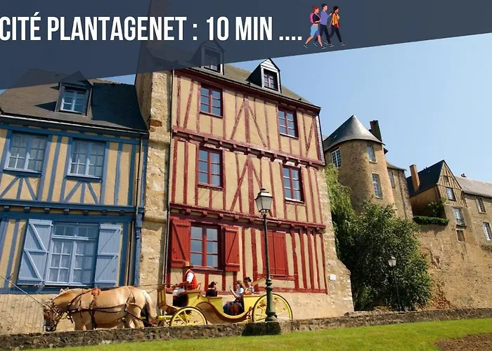 Sweet Nina Jazz Pour 5 Voyageurs, Situe A La Place De La Republique, Avec Parking Et Lit Queen Size *