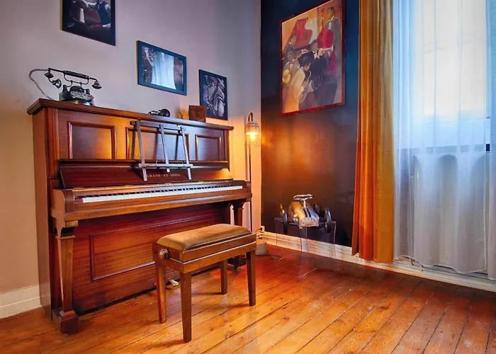 Sweet Nina Jazz Pour 5 Voyageurs, Situe A La Place De La Republique, Avec Parking Et Lit Queen Size 公寓 *