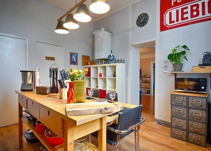 公寓 Sweet Nina Jazz Pour 5 Voyageurs, Situe A La Place De La Republique, Avec Parking Et Lit Queen Size 勒芒