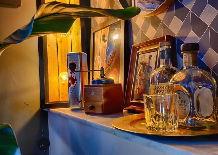 Sweet Nina Jazz Pour 5 Voyageurs, Situe A La Place De La Republique, Avec Parking Et Lit Queen Size * 勒芒