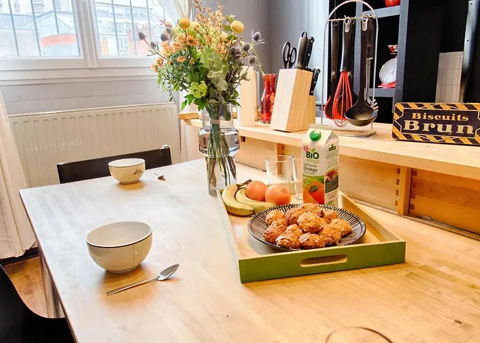 Sweet Nina Jazz Pour 5 Voyageurs, Situe A La Place De La Republique, Avec Parking Et Lit Queen Size 勒芒