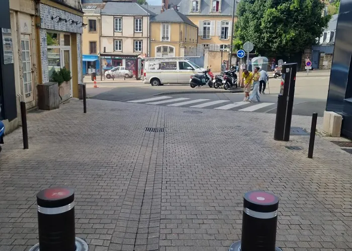 Sweet Nina Jazz Pour 5 Voyageurs, Situe A La Place De La Republique, Avec Parking Et Lit Queen Size *